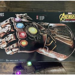 2017 Marvel AVENGERS INFINITY GAUNTLET Thanos 