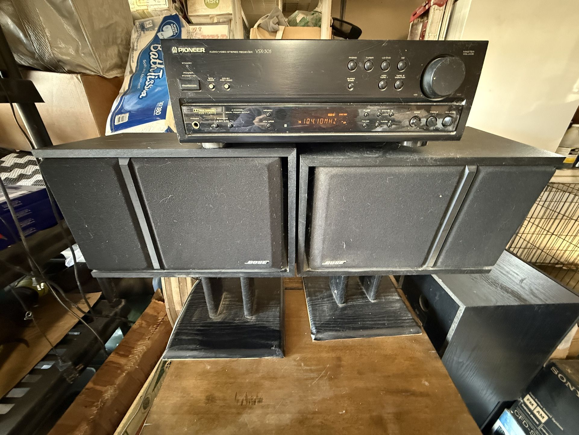 Pioneer VSX-305 Stereo Surround Tuner