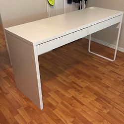 Desk Micke