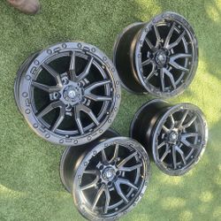 4 17x9 FUEL WHEELS 5X150 $740