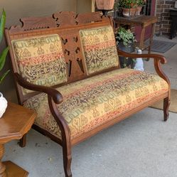 Gorgeous Antique Victorian Settee Wood Carved Loveseat Couch 