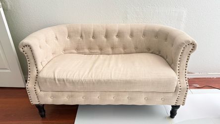 Tufted Linen Loveseat with Nailhead Trim