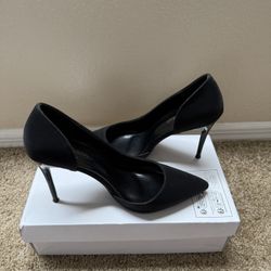 Black stiletto Heels