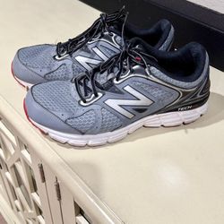 Men’s Tennis Shoes