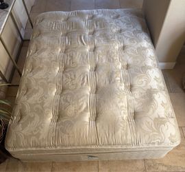 Sealy Posturpedic Queen Mattress and Box Spring - Majestic Ultra Plush Sapphire Collection