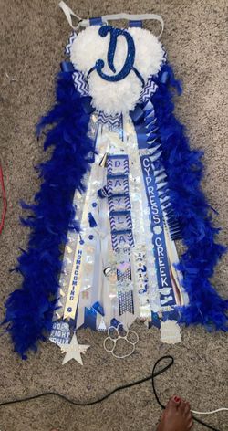 Homecoming mums