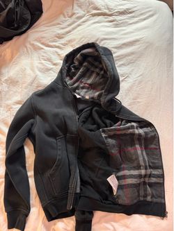Men’s Burberry hoodie zip up