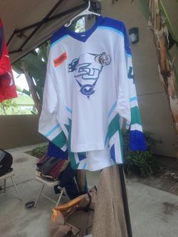 HOCKEY SWEATER/JERSEY SIZE 50 MEDIUM