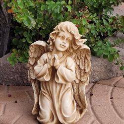 Small Praying Angela