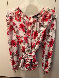 Beautiful Blouse - Size Large