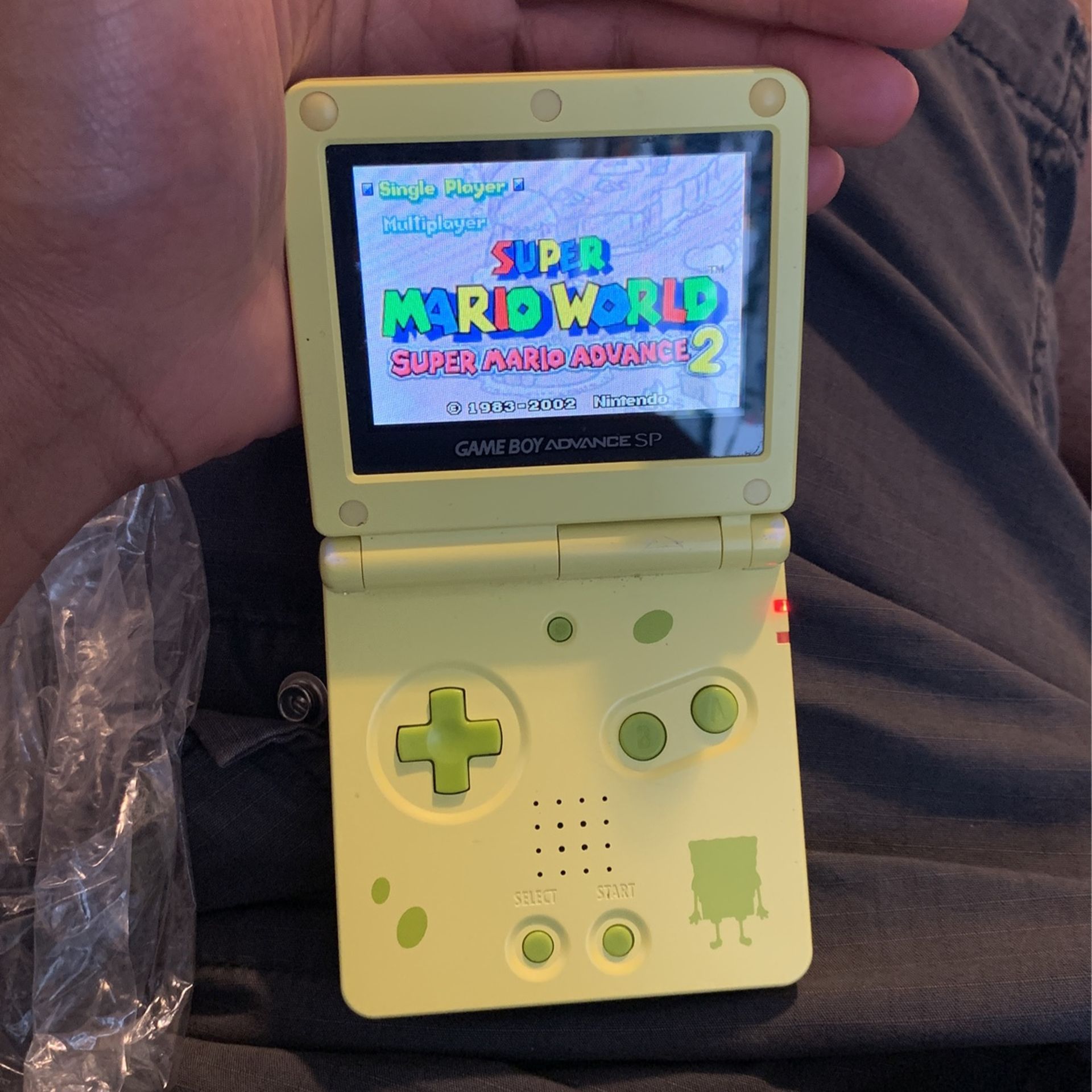 Nintendo Gameboy Advance SpongeBob Square Pants Limited Edition  Toys R US Exclusive.