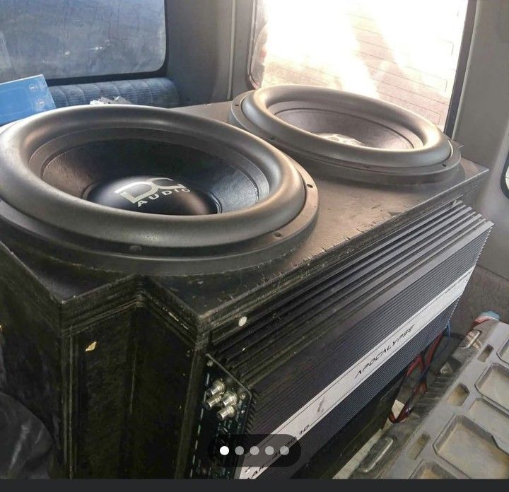 2 15in Subs In Custom Enclosure W/4k rms Amp