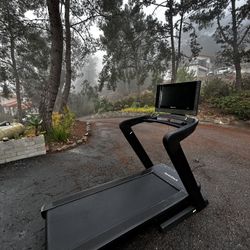 Nordic Track TREADMILL Cardio Workout Machine Excersize iFit 