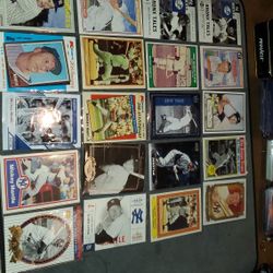 Lot Of 20 Random Mickey Mantle New York Yankees Baseball Cards All For $25