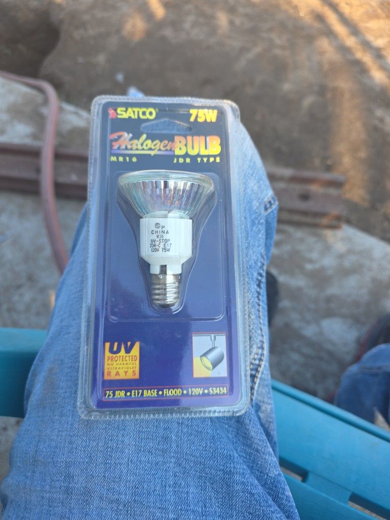 Satco 75watt Halogen Bulb MR16. JDR TYPE