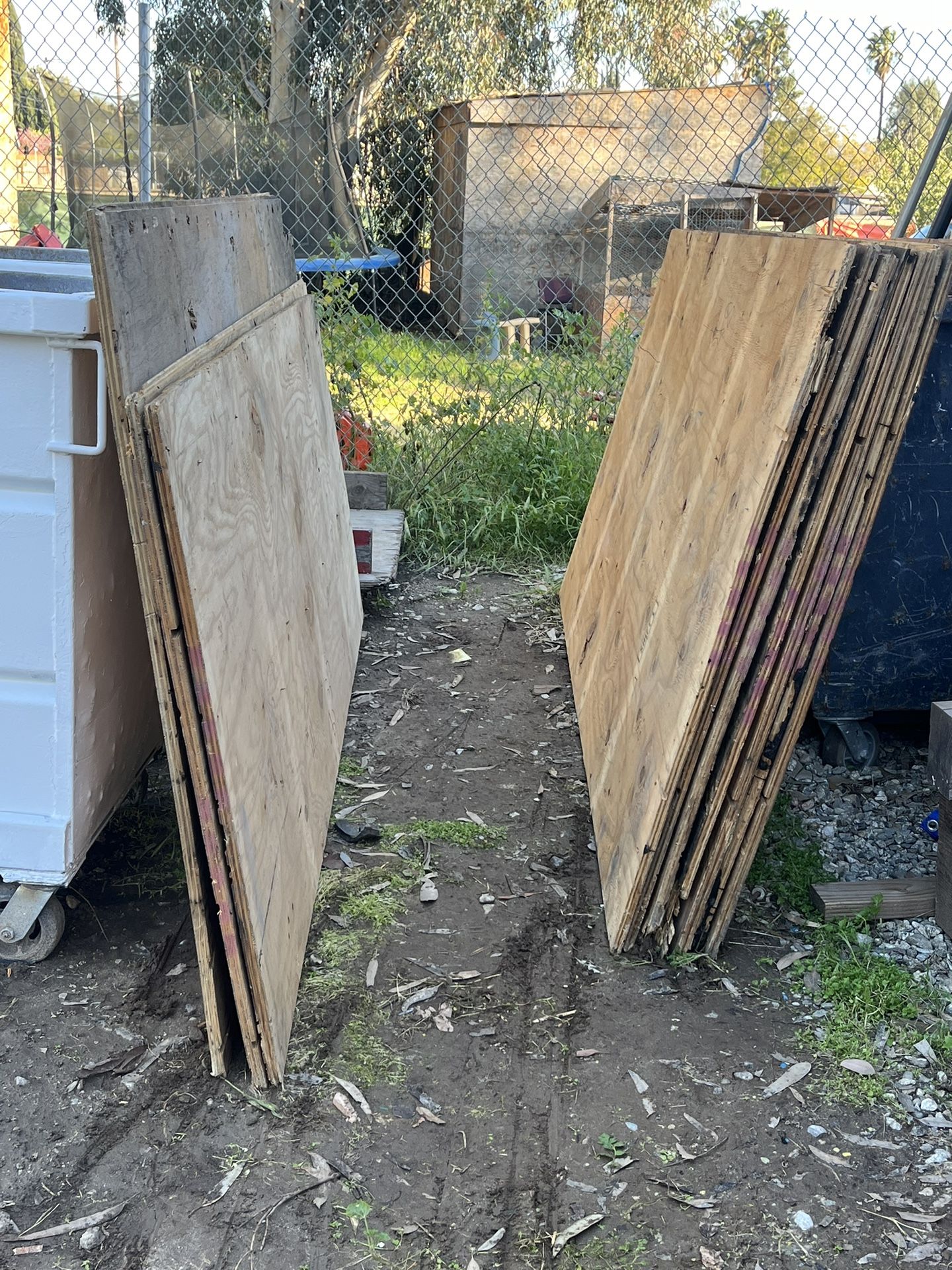 3/4 Inch Plywood for Sale in Riverside, CA - OfferUp