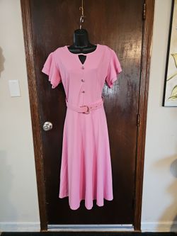 Elegant, bubblegum pink midi dress