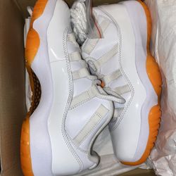 Jordan 11 Low Top