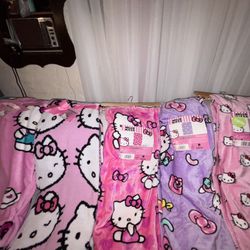 Hello Kitty Blankets 🎀