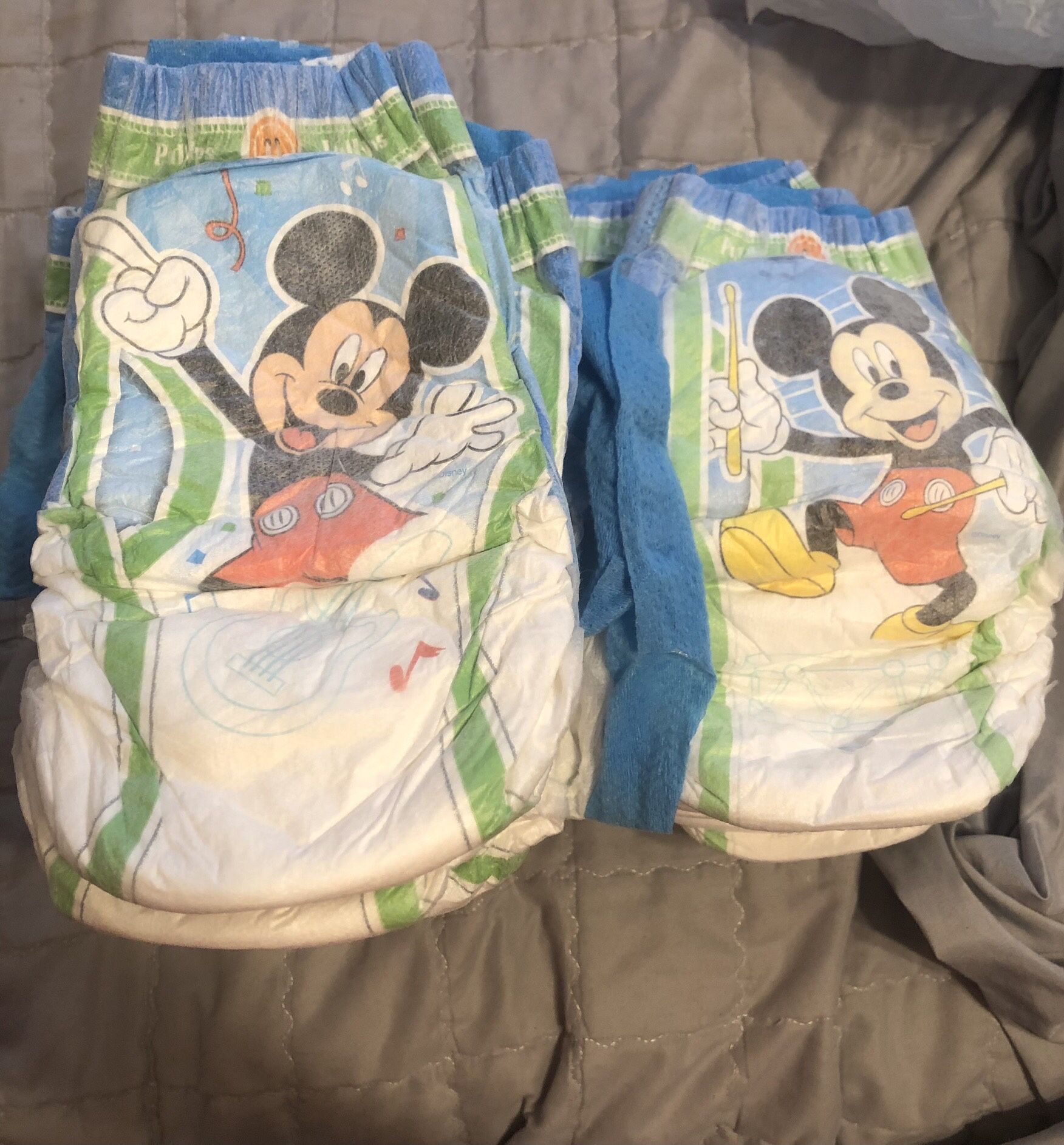 Huggies Pull Ups Size 4-5 & 5-6 Total 22pc