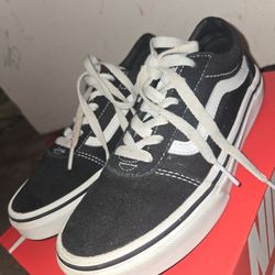 Kids Van's Size 3.5