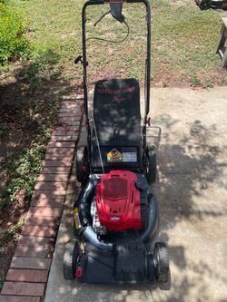 Troy-Bilt 21 in. Lawn Mower with 163cc Briggs & Stratton engine