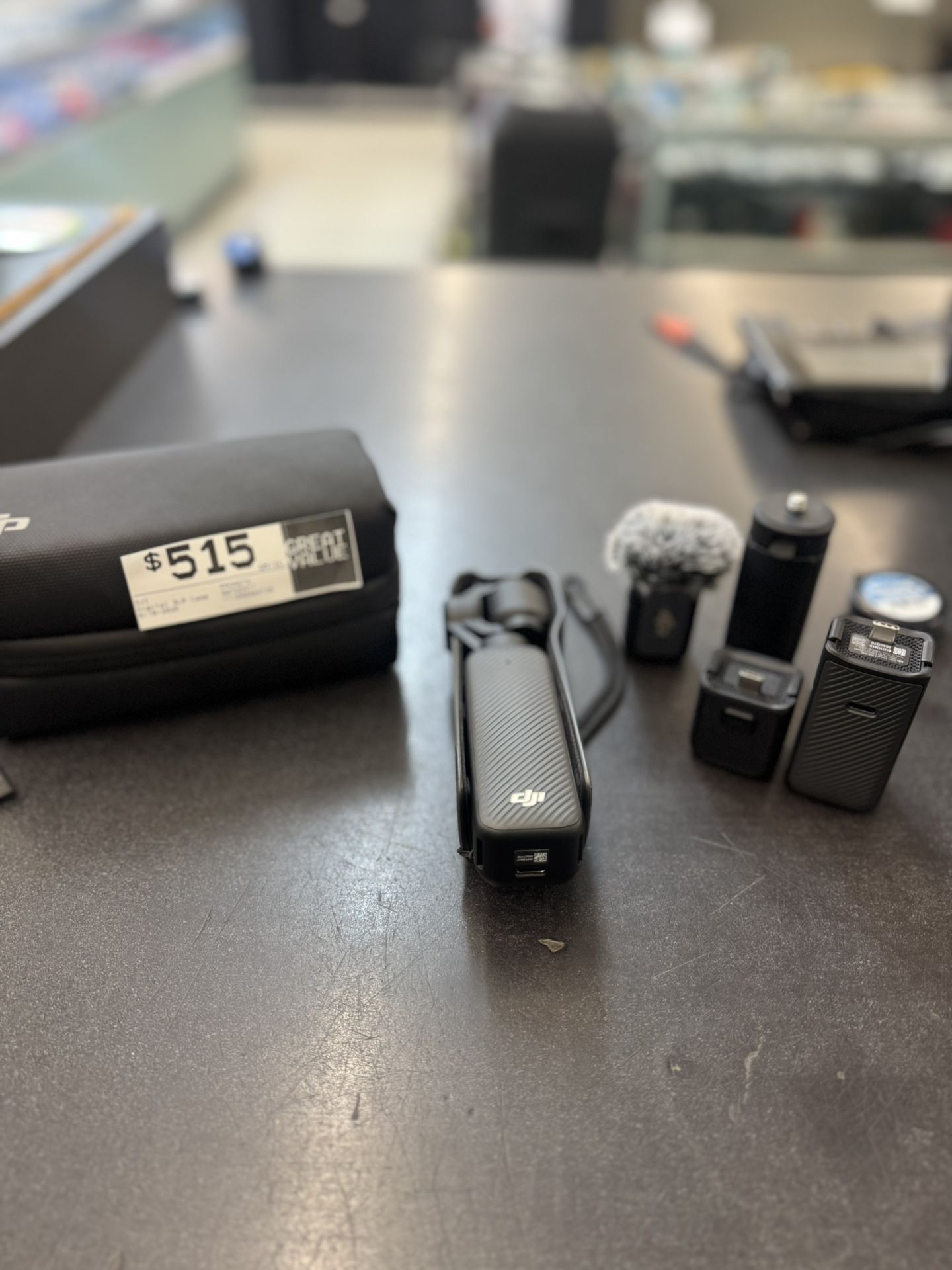 DJI