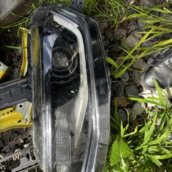 Camaro Headlight 16-21
