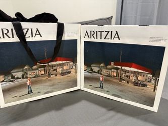Aritzia gift bags