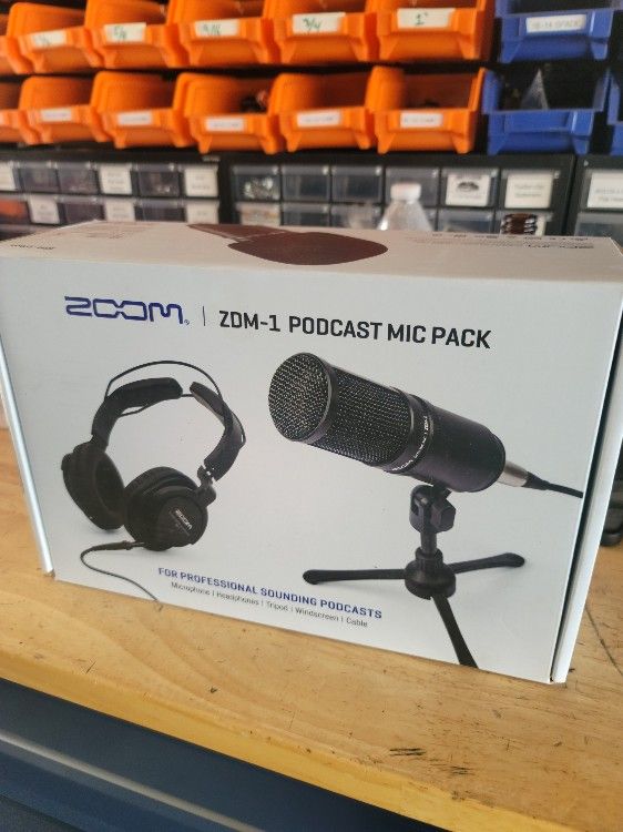 Zoom ZDM-1 Podcast mic pack