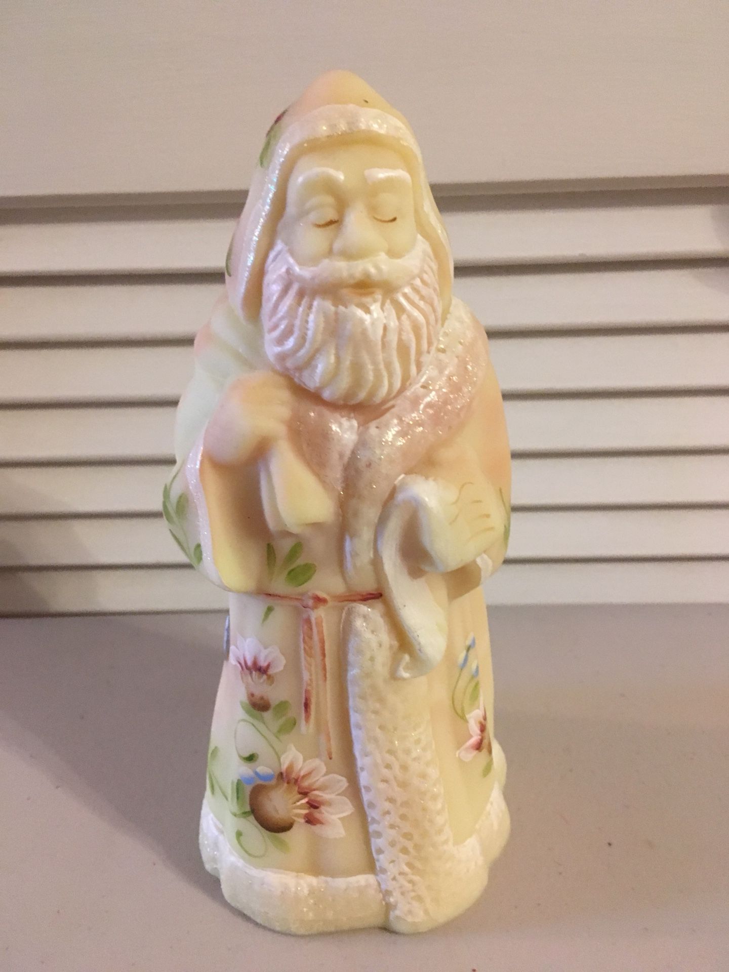 Collectible Fenton Glass Company Burmese Medieval Santa 2006 Limited Edition