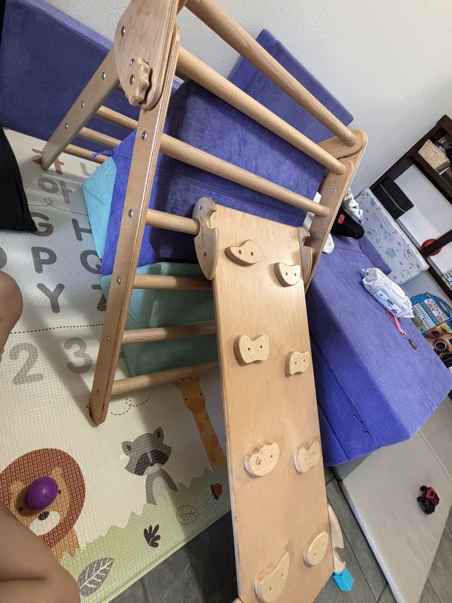 Wood And Hearts Triangle Climber