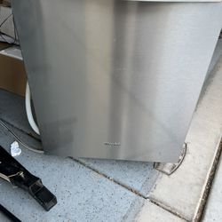 Whirlpool Dishwasher 