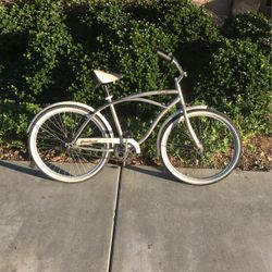 26” Huffy Cranbrook Men’s Light Silver Beach Cruiser 