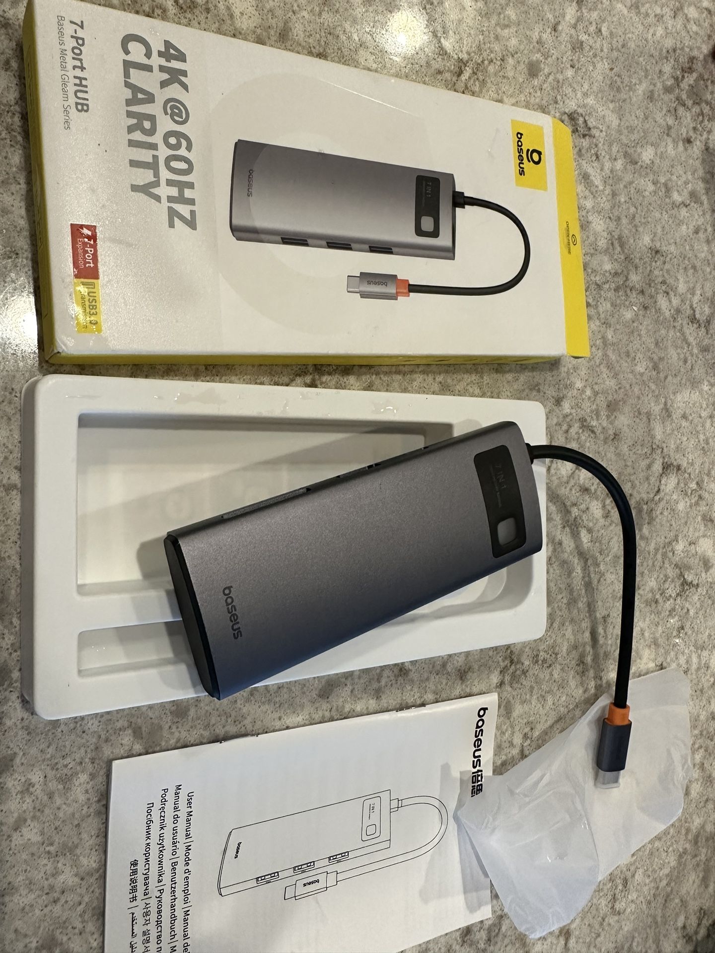 7-Port hub Type C to USB / HDMI / SD / TF / USB C