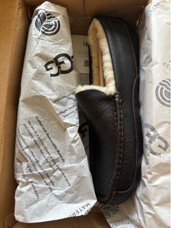 Brand New Uggs men’s Ascot