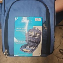 Deluxe Picnic Backpack Set