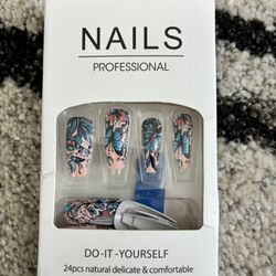 Women’s Fake Nails