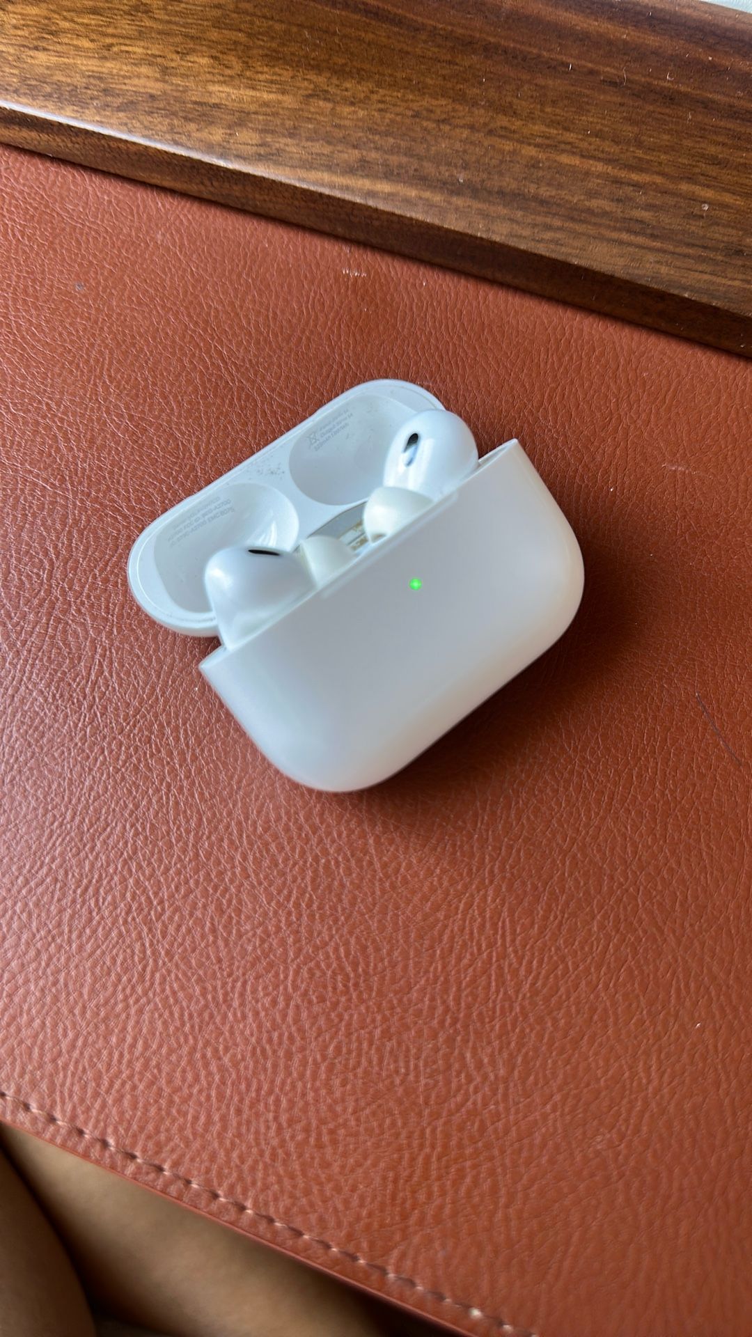Apple AirPods Pro Gen 2 Lightning Port