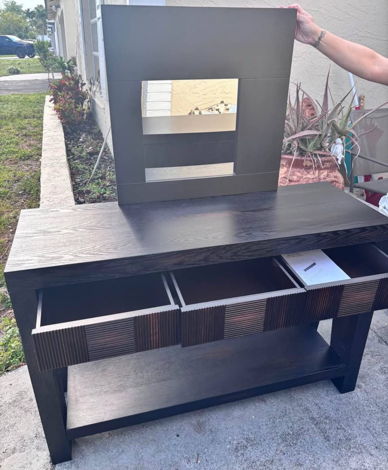 Solid Wood Foyer Table With 3 Drawers & Mirror