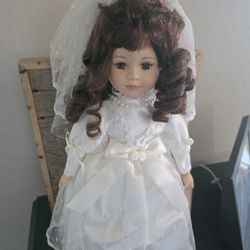 Beautiful Porcelain Bride Doll ~ Vintage  ~ All Original