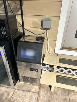 Ice Maker (#110)