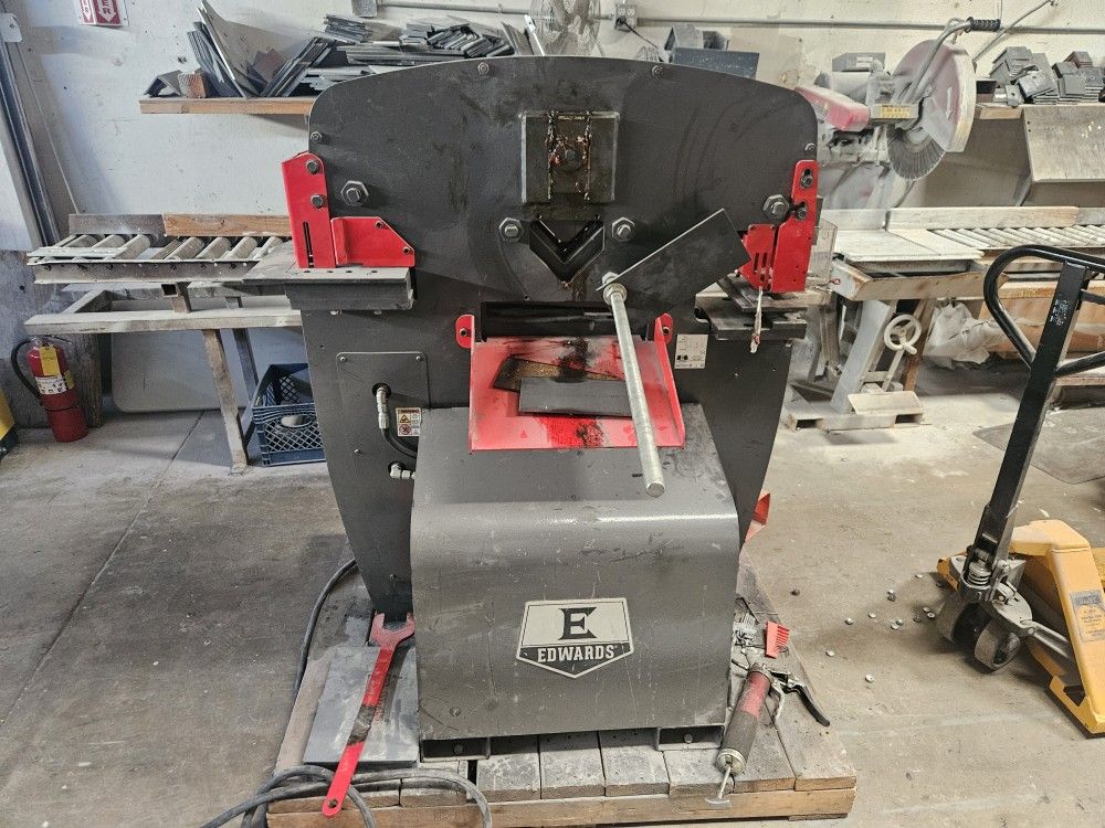 Edwards Ironworker 60 Ton 230V 3Phase