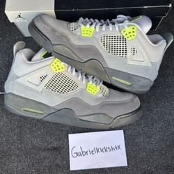 Air Jordan 4 Retro SE 95 Neon