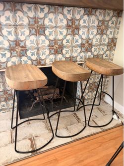 3 Barstools