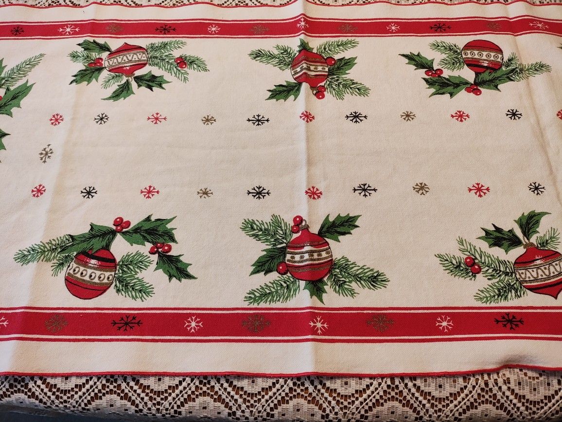 Vintage Xmas Runner