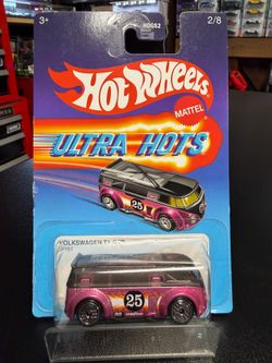 Hot Wheels Volkswagen T1 GTR – Ultra Hots – Magenta Flames – 2/8 – Metallic VW Bus