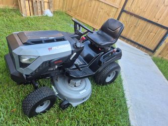 Murray MT100 42 in. 13.5 HP 500cc E1350 Series Briggs and Stratton Engine 6-Speed Manual Gas Riding Lawn Tractor Mower