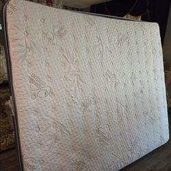 FREE MATTRESS/CalKing