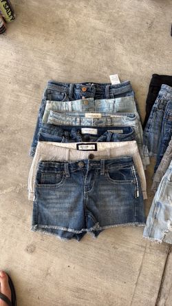 WOMENS SHORTS!!!  ALL DIFFERENT SIZES